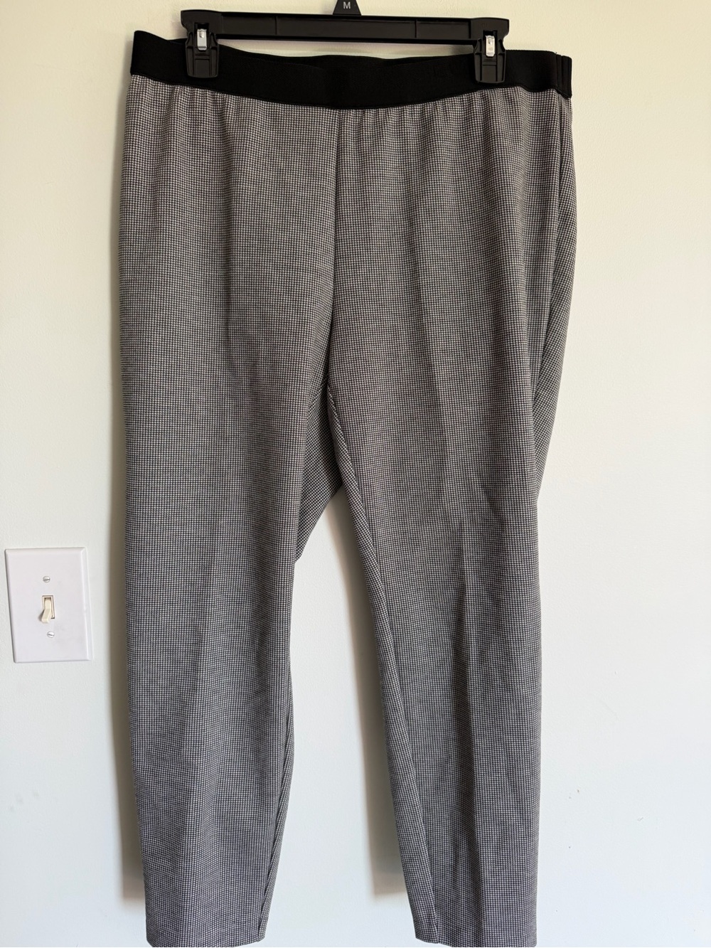 Talbots SoHo Ankle Gray Pull-On Knit Pants with Elastic Waistband Checkered